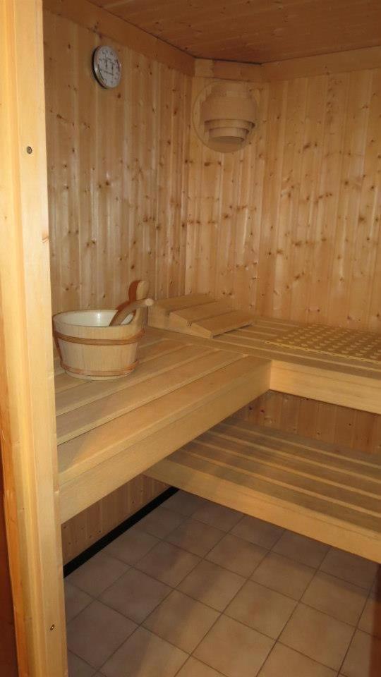 Ferienwohnungen Wiek, Haus Luv & Lee Wiek auf Rügen エクステリア 写真